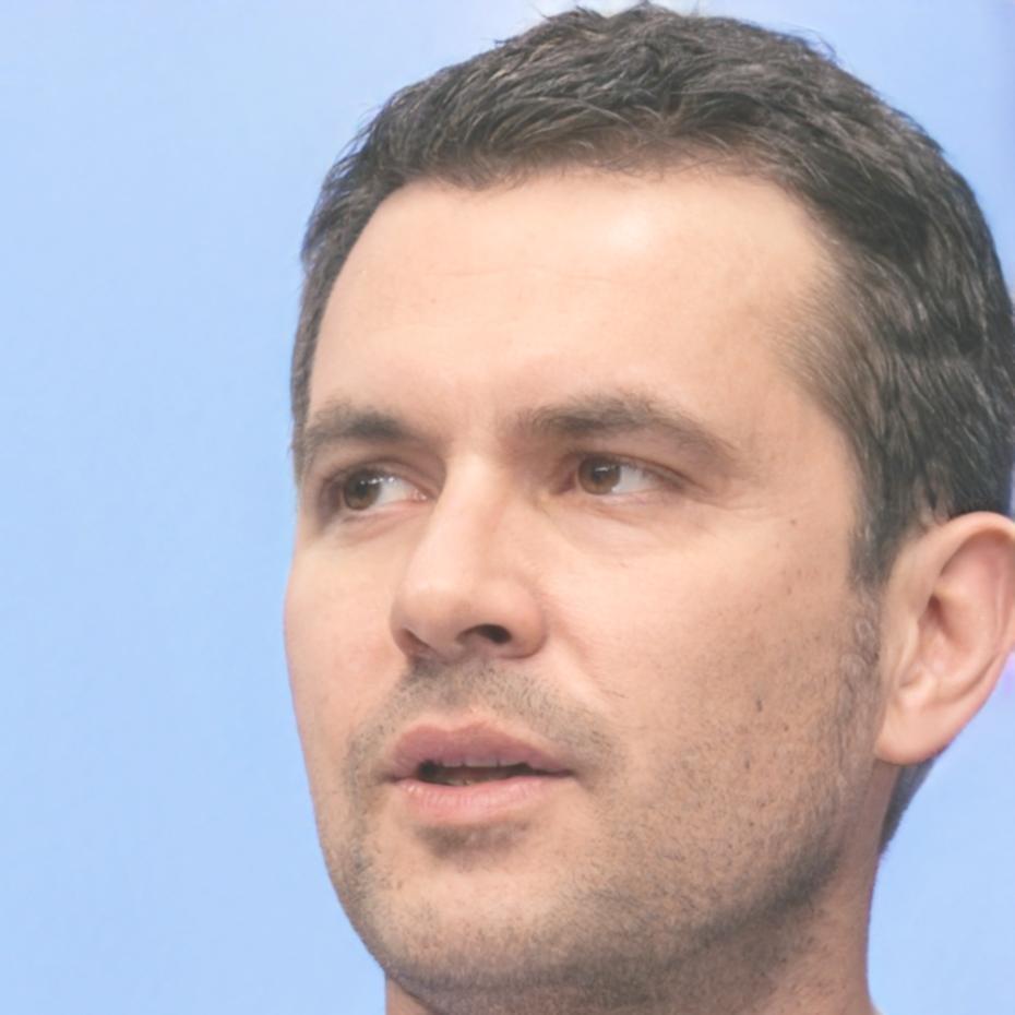 Andrés Vidal, experto en análisis financiero